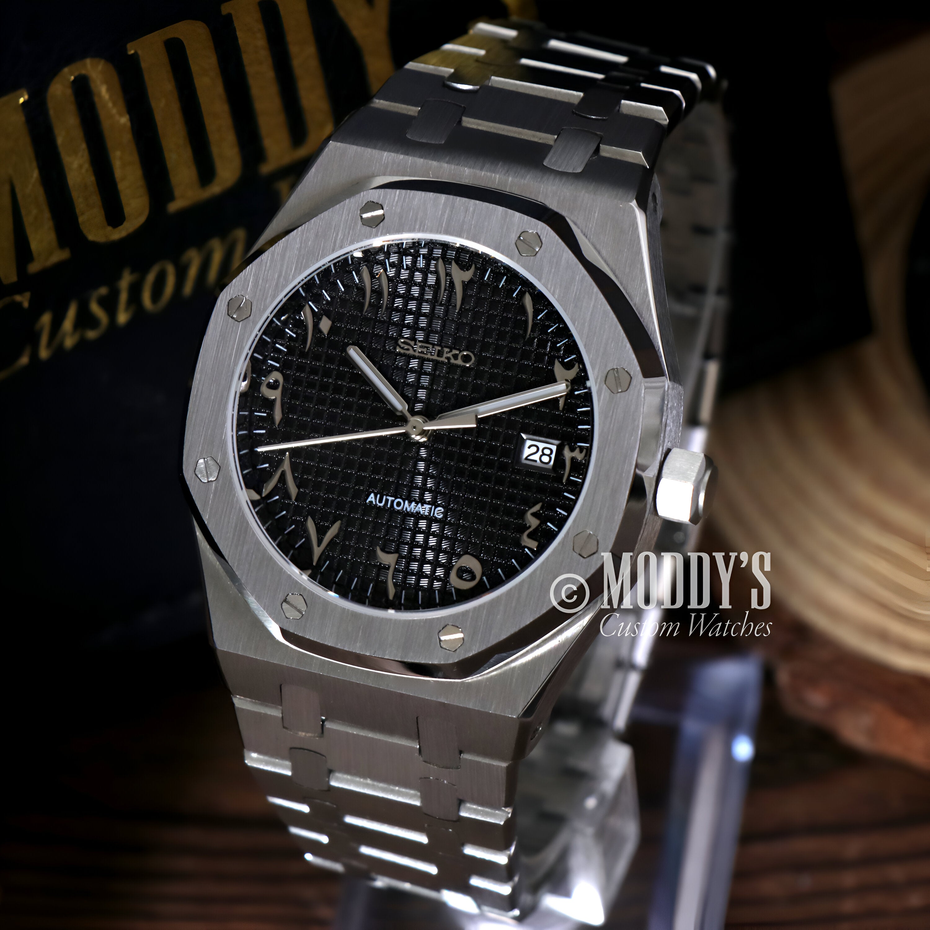 Royal Seikoak | Arabic Black