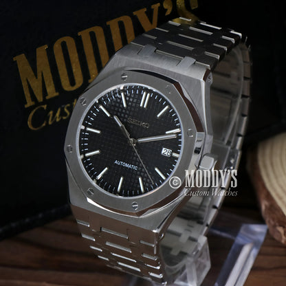 Silver Royal Oak mod watch with black dial, Seiko NH35 automatic, water resistance