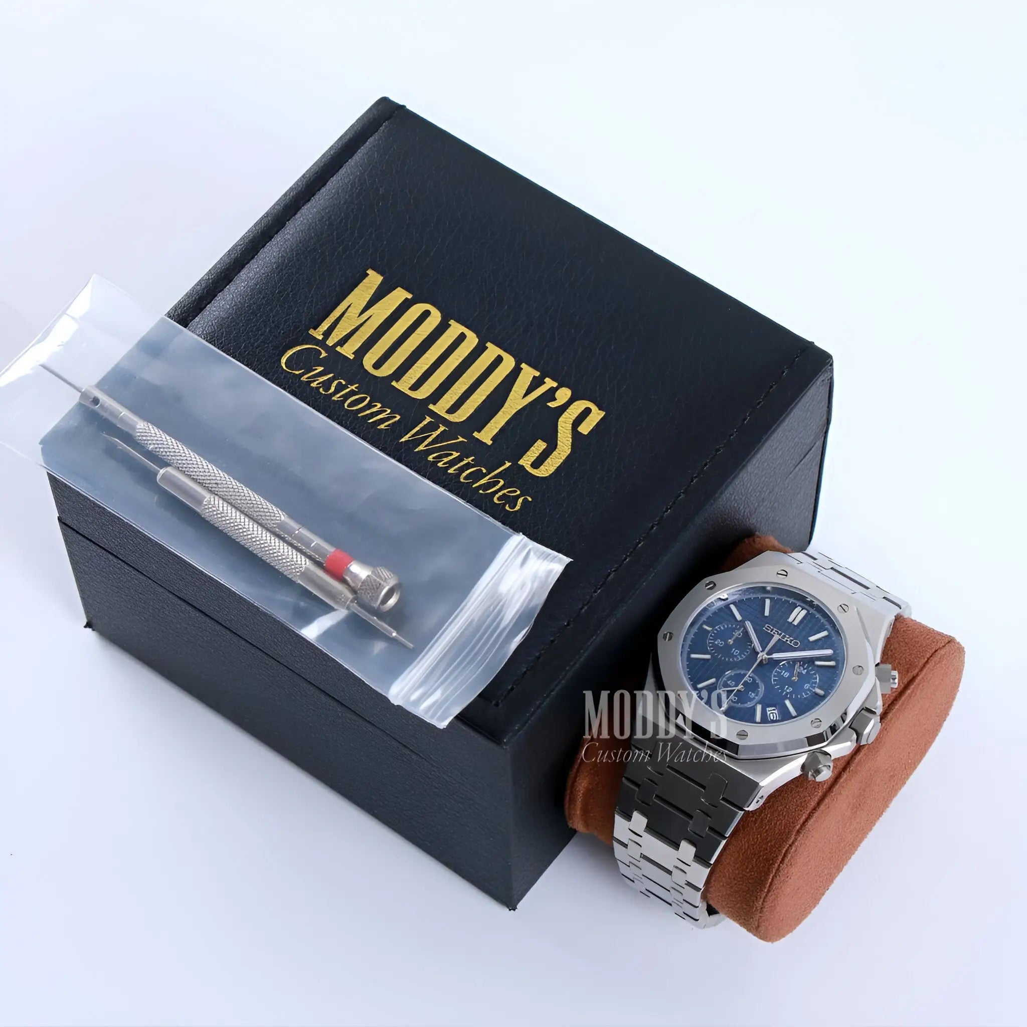 Silver Royal Oak Chronograph Watch with Blue Dial and Steel Bracelet