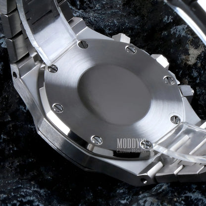 Royal Seikoak Green watch with Seiko NH35 automatic, brushed stainless band, screw-down clasp, water resistance