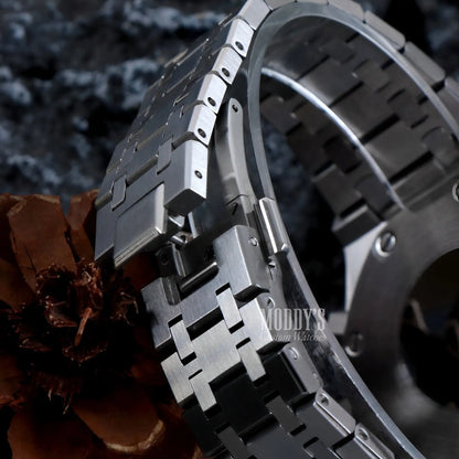 Royal Oak mod Seiko NH35 automatic watch with silver metallic black links, textured face, water resistance