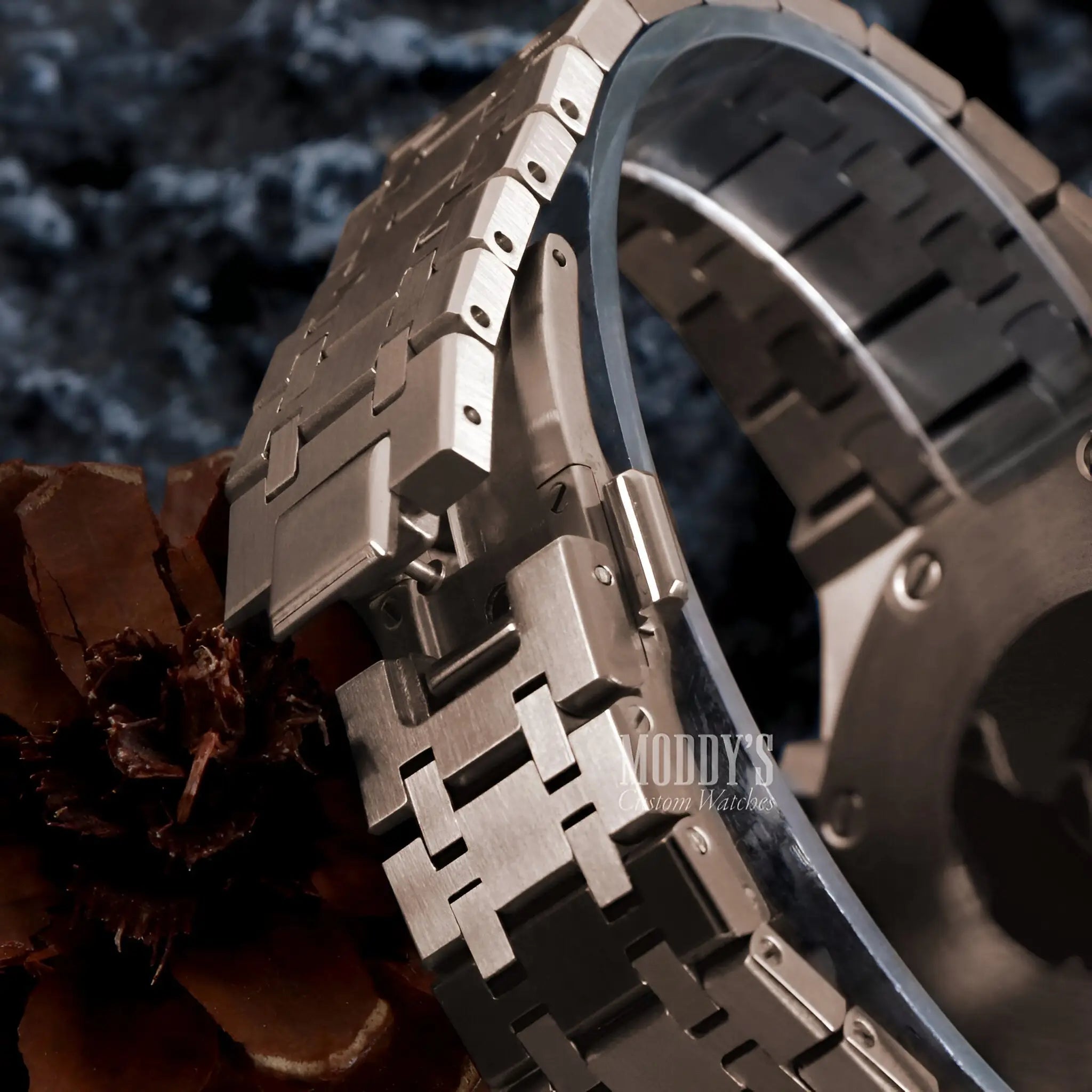 Royal Oak mod Seiko NH35 automatic stainless steel watch band with black rubber accents and silver buckle, water resistant