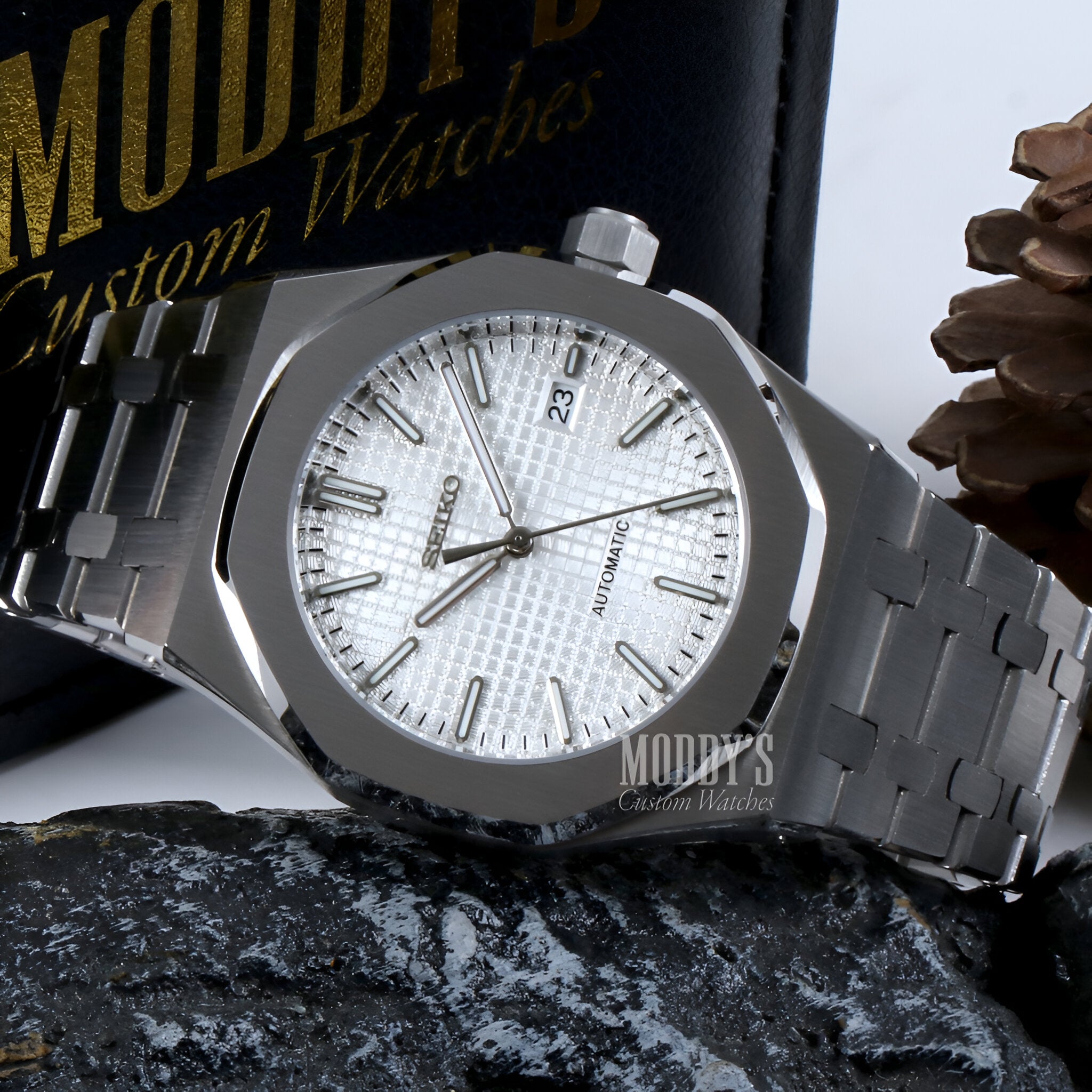 Royal Seikoak | White