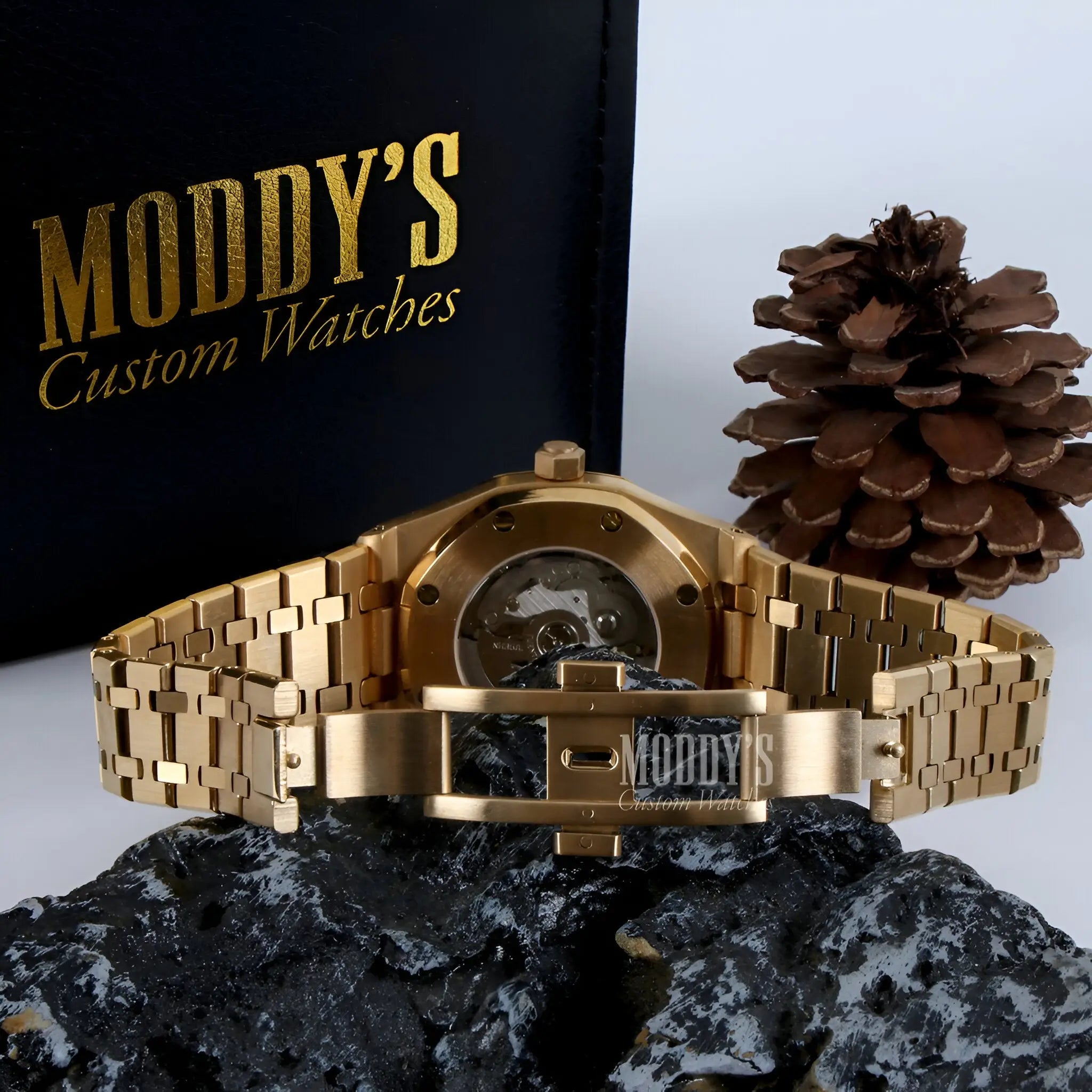 Iconic Royal Oak mod: gold Audemars Piguet watch with stainless steel bracelet