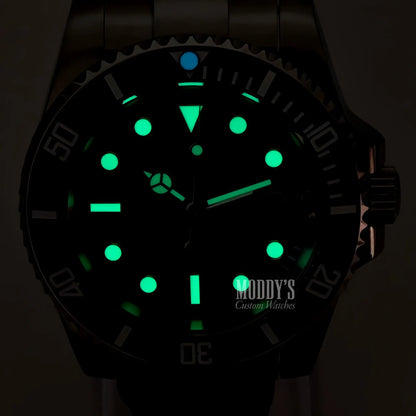 Seiko Mod Submariner: Luminous Green Divers Watch with Black Face