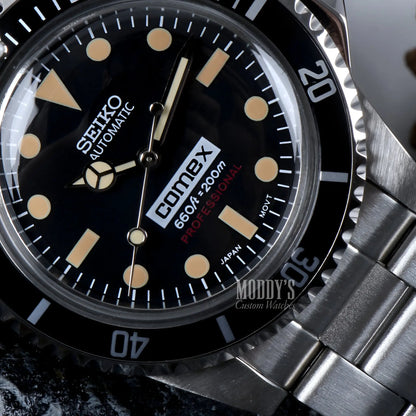 Seiko mod submariner vintage with black dial and silver hands