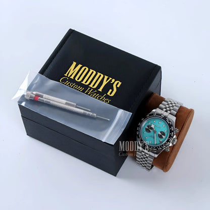 Tudeiko Chrono Blue: Moddys custom turquoise Seiko VK63 hybrid watch