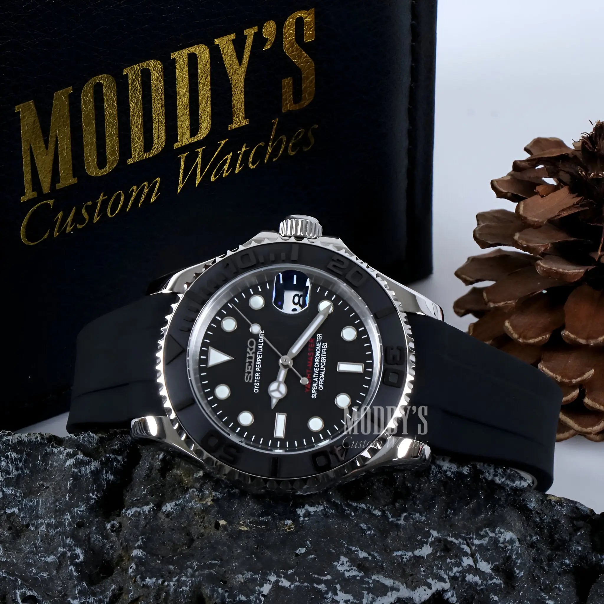 Seiko NH35 automatic black rubber diver watch with silver accents