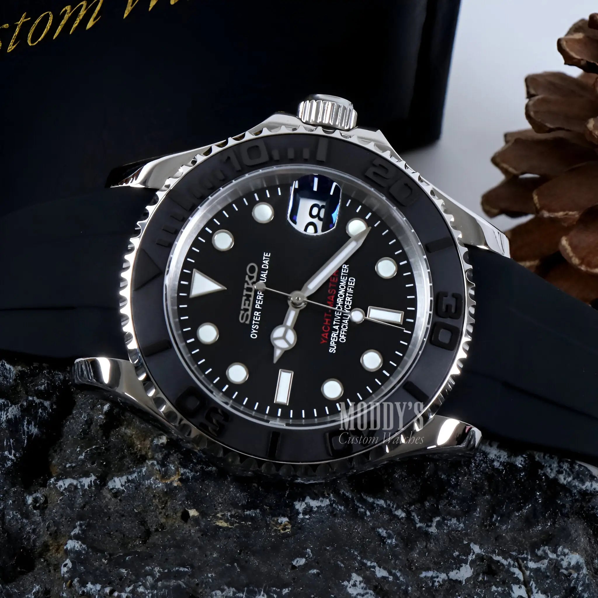 Black Seiko NH35 automatic diver watch with stainless steel case and rubber strap