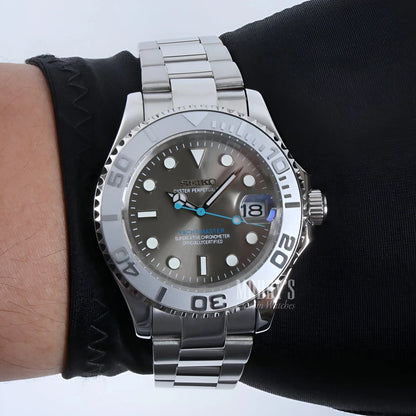 Prestigious Seiko NH35 silver stainless steel diver watch with black dial