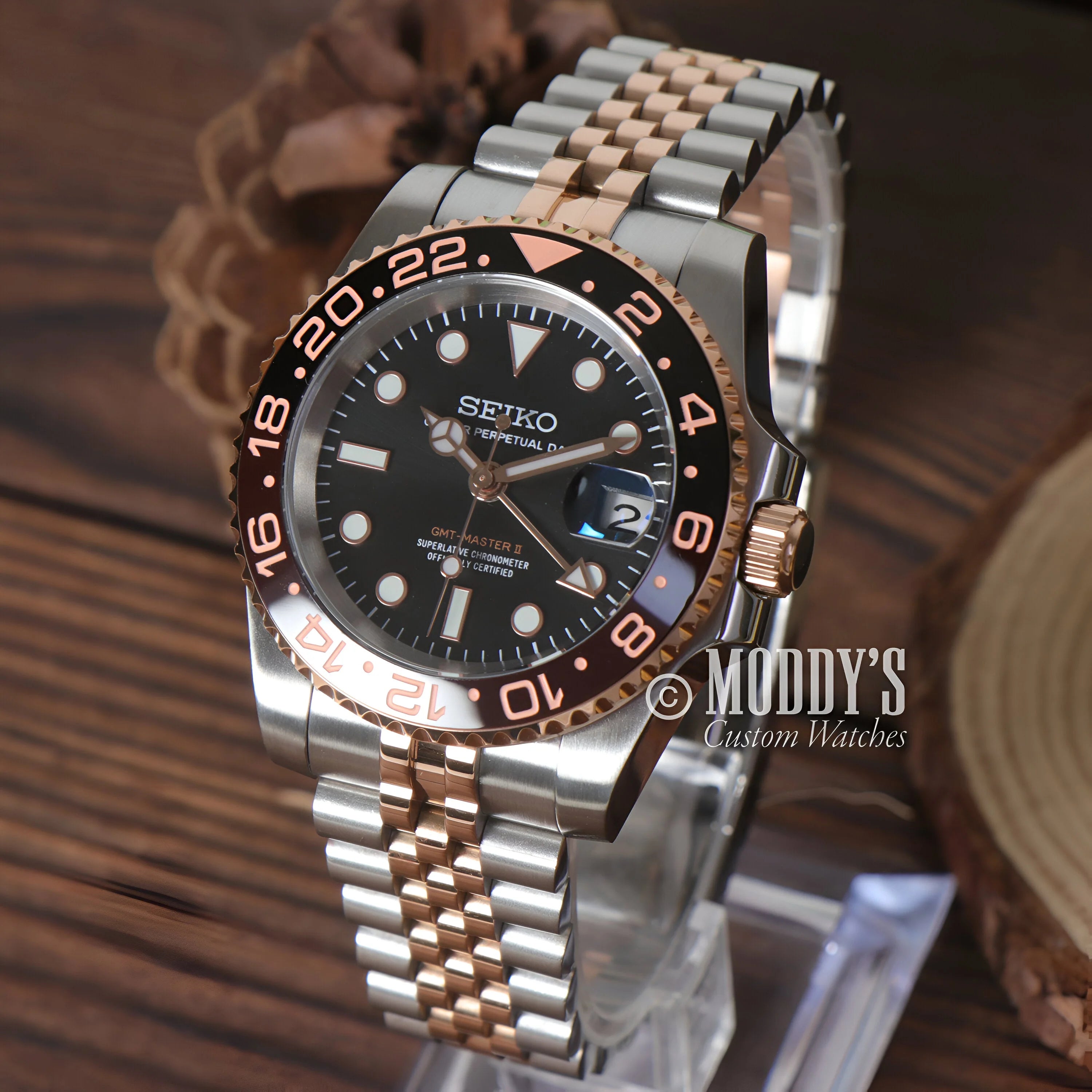 Seiko Mod GMT Rootbeer Dive Watch with Two-Tone Steel Bracelet and Black/Rose Gold Bezel