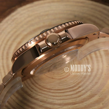 Rose Gold Wristwatch GMTeiko features Seiko NH34 Automatic and a stylish Rose Gold Rootbeer design