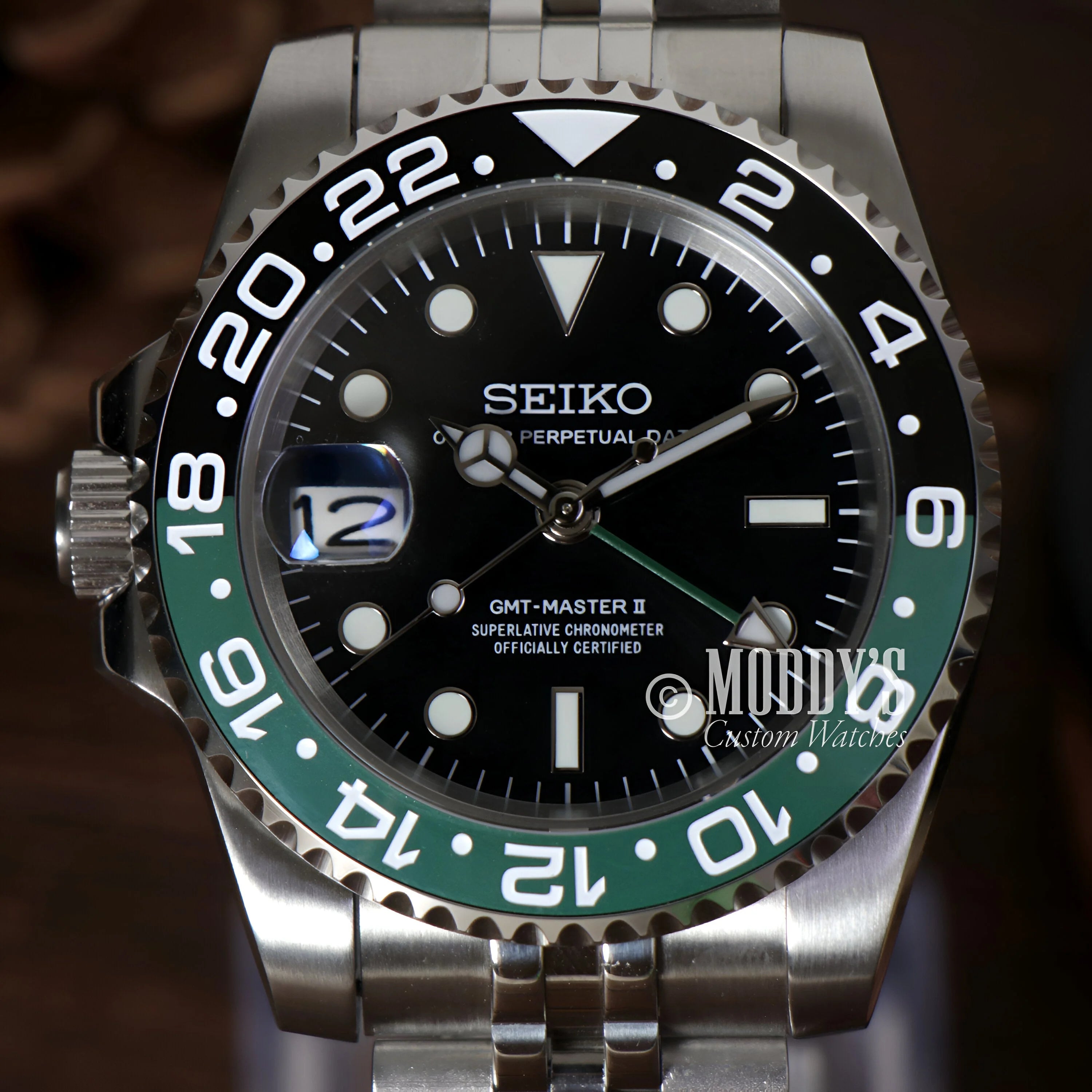 Seiko GMT-Master II watch with black dial and black/green bezel, Seiko mod GMT Sprite