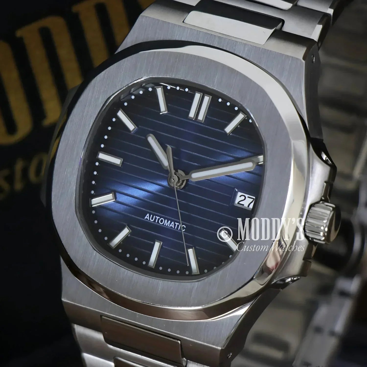 Silver wristwatch with blue face, featuring NH35 automatic movement, Nautiko Royal Blue