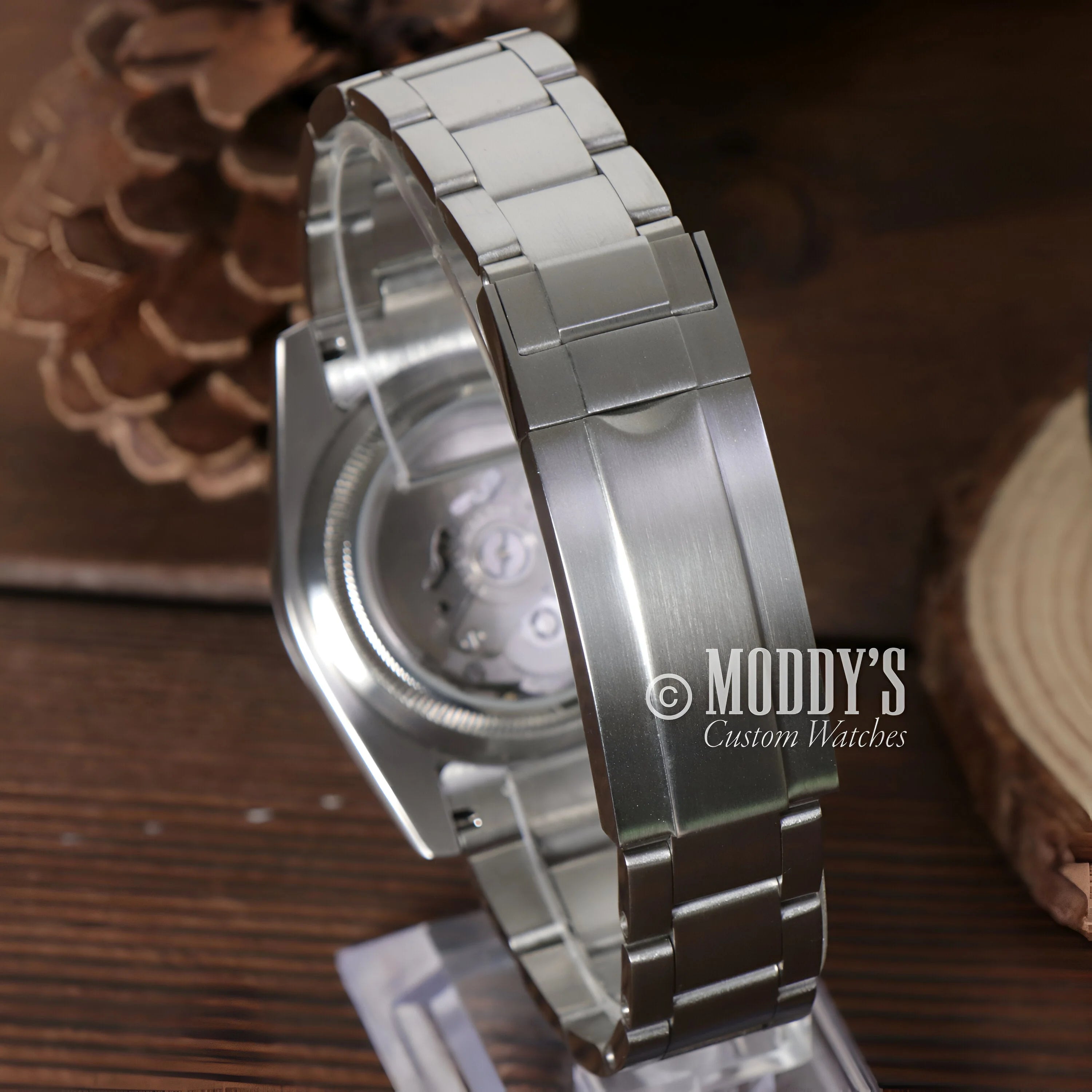 Seiko Mod Oyster 33/39mm: NH35 Automatic Movement, 904L Stainless Steel,  Sapphire Glass, 3 ATM Water Resistance