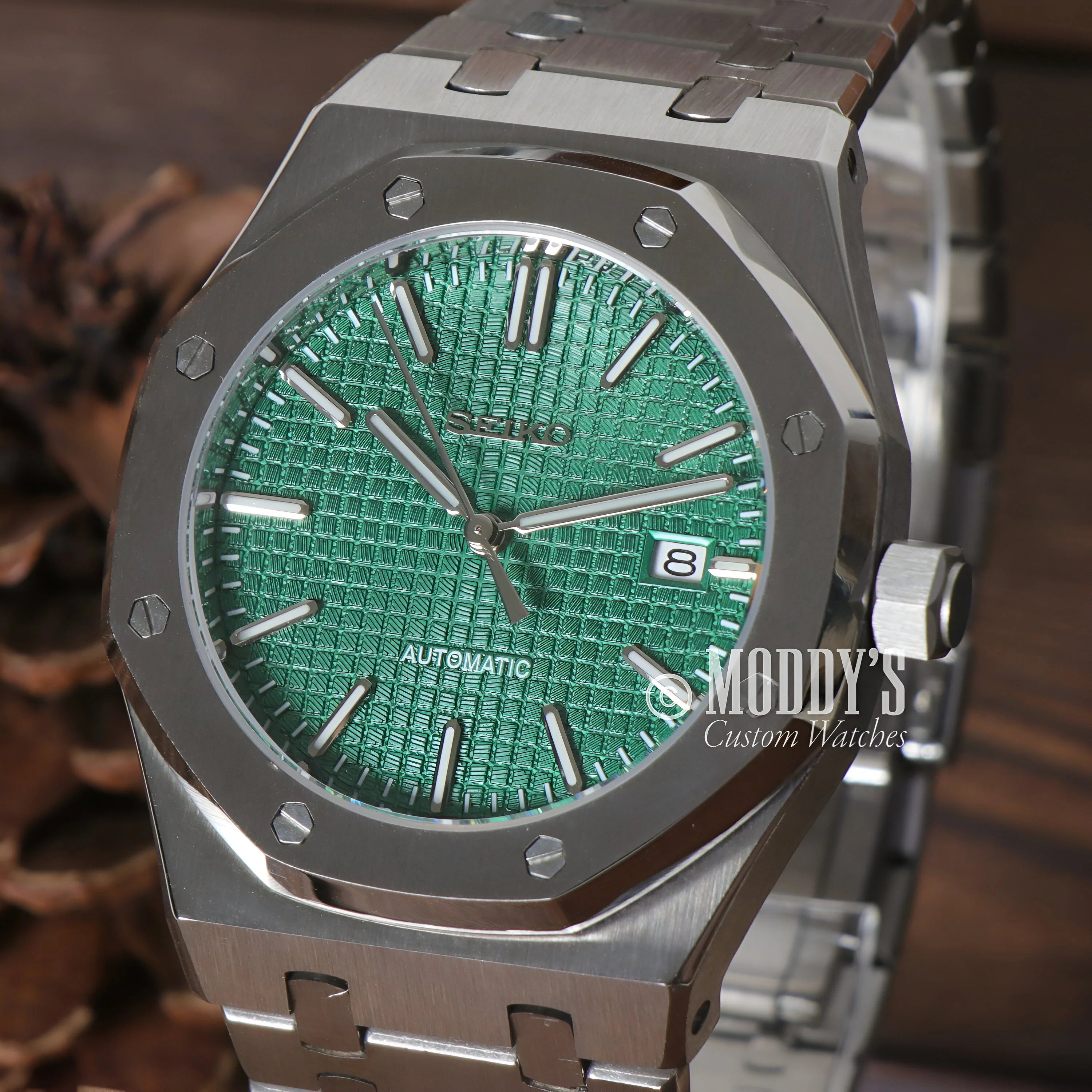 Royal Seikoak Green Luxury Wristwatch With Green Dial And Stainless Steel Case And Bracelet