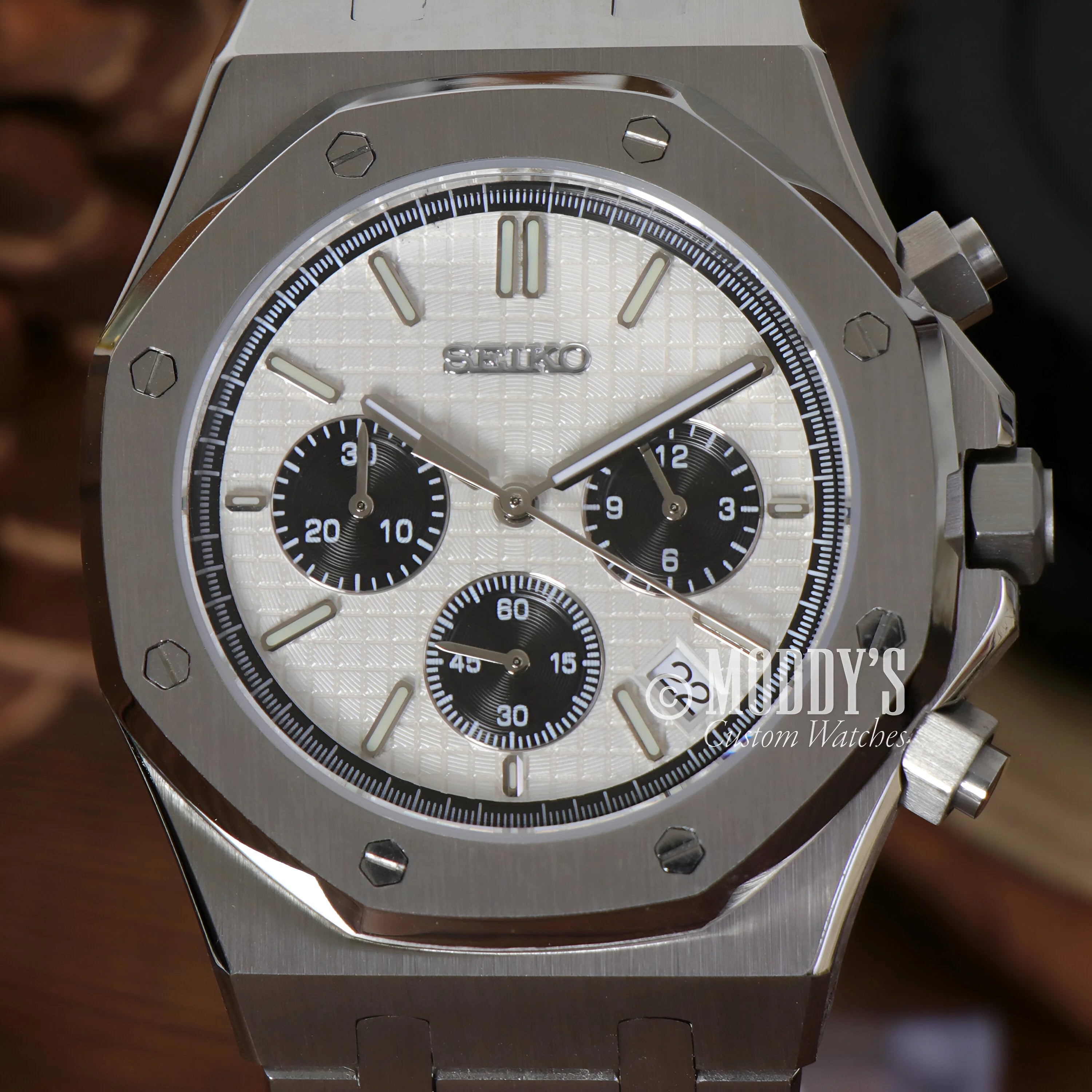 Seiko Chronograph Wristwatch With Silver Case, White Dial In Royal Seikoak Chrono Panda Style