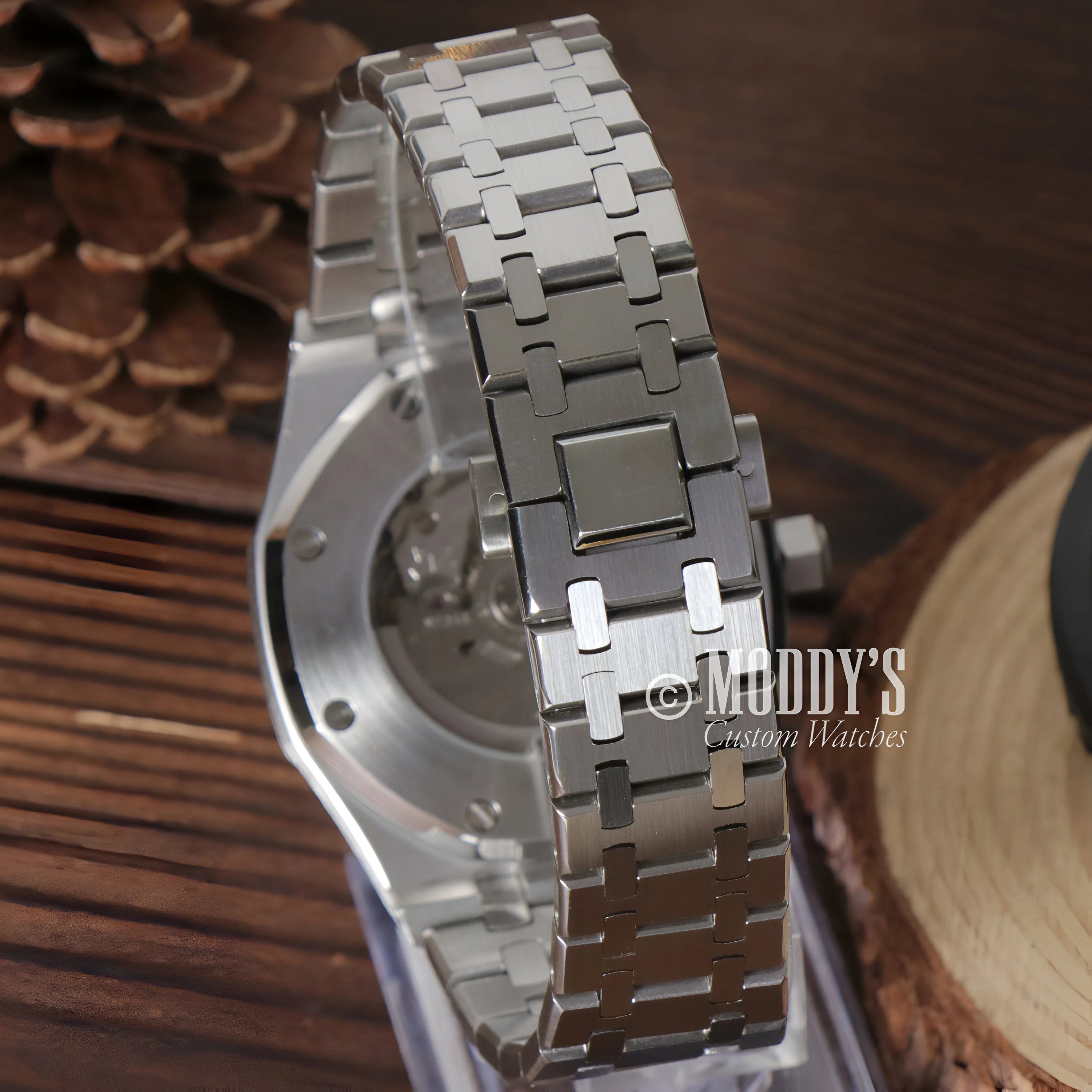 Royal Seikoak Ice Blue: Elegant Silver Metal Watch Bracelet With Intricate Link Design Clasp