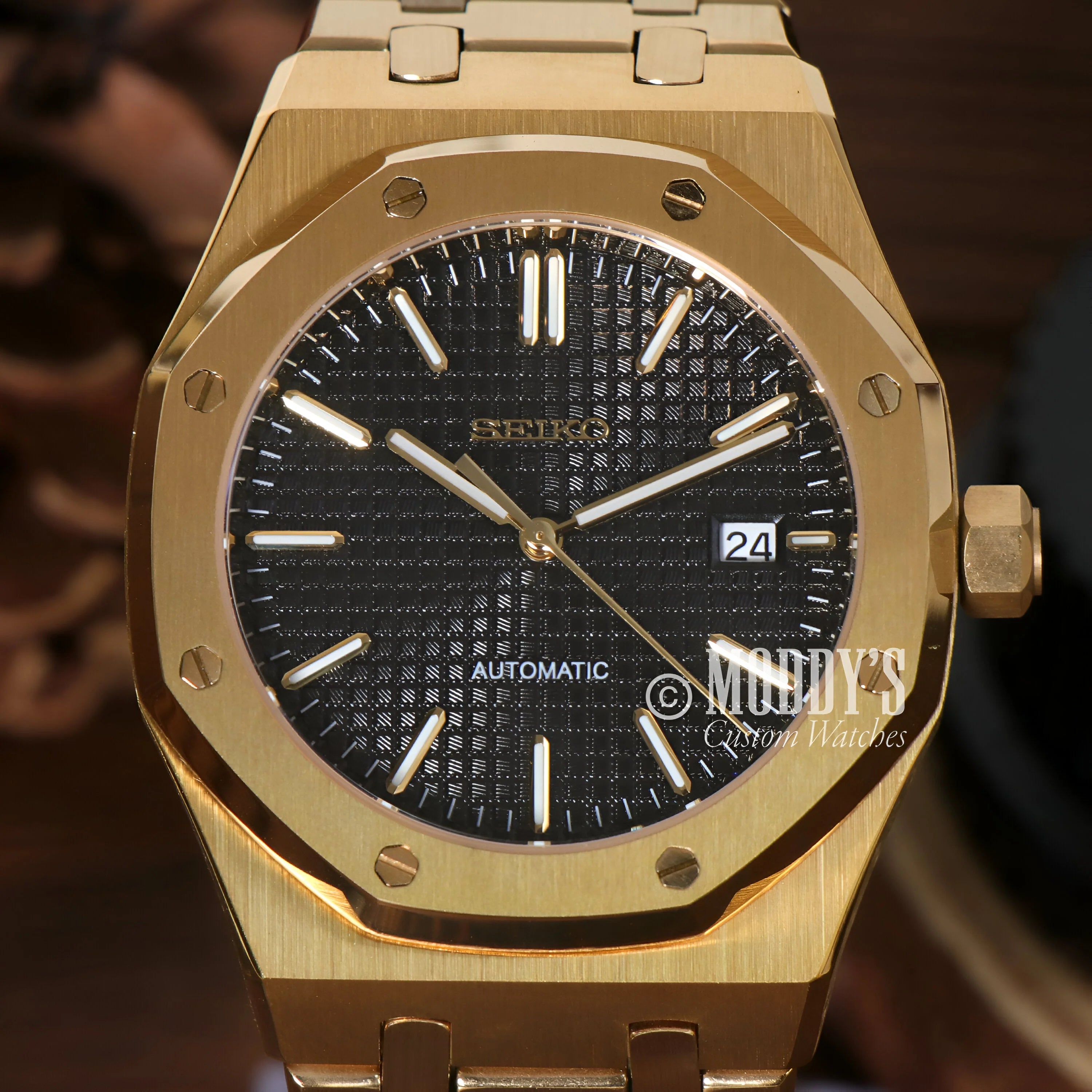 Gold Audemars Piguet Royal Oak with black dial in Royal Seikoak Black product image