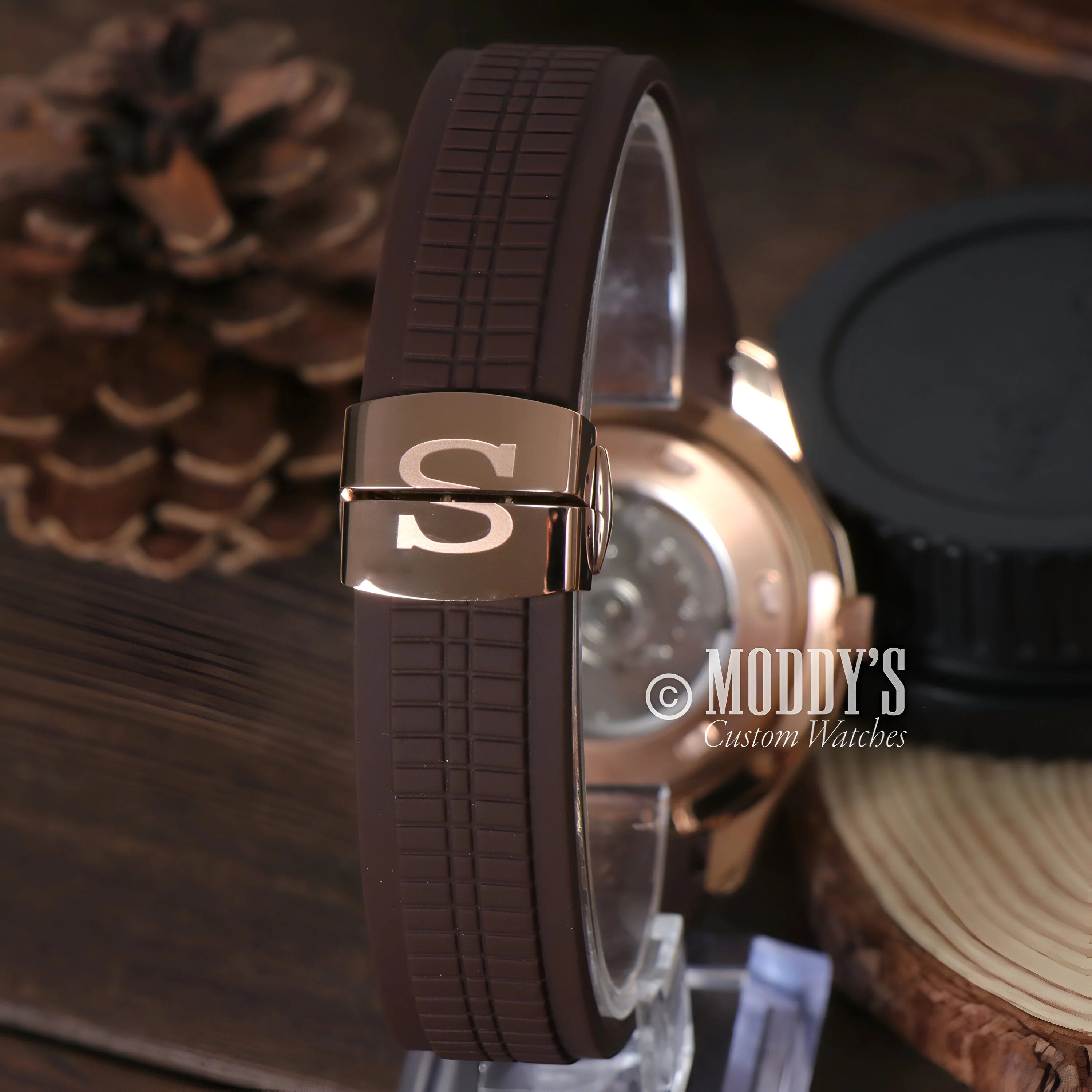 Seiko Mod; Seikonaut Brown Rubber Watch Strap With Rose Gold-toned Buckle Featuring ’s’