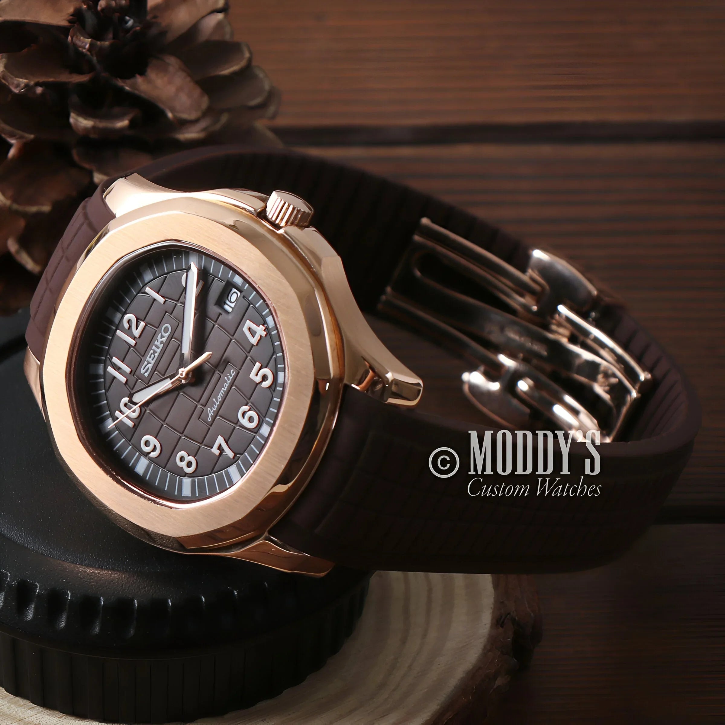 Seikonaut Brown (rose Gold) Watch On Wooden Table With Flower - Seiko Mod Aquanaut Style