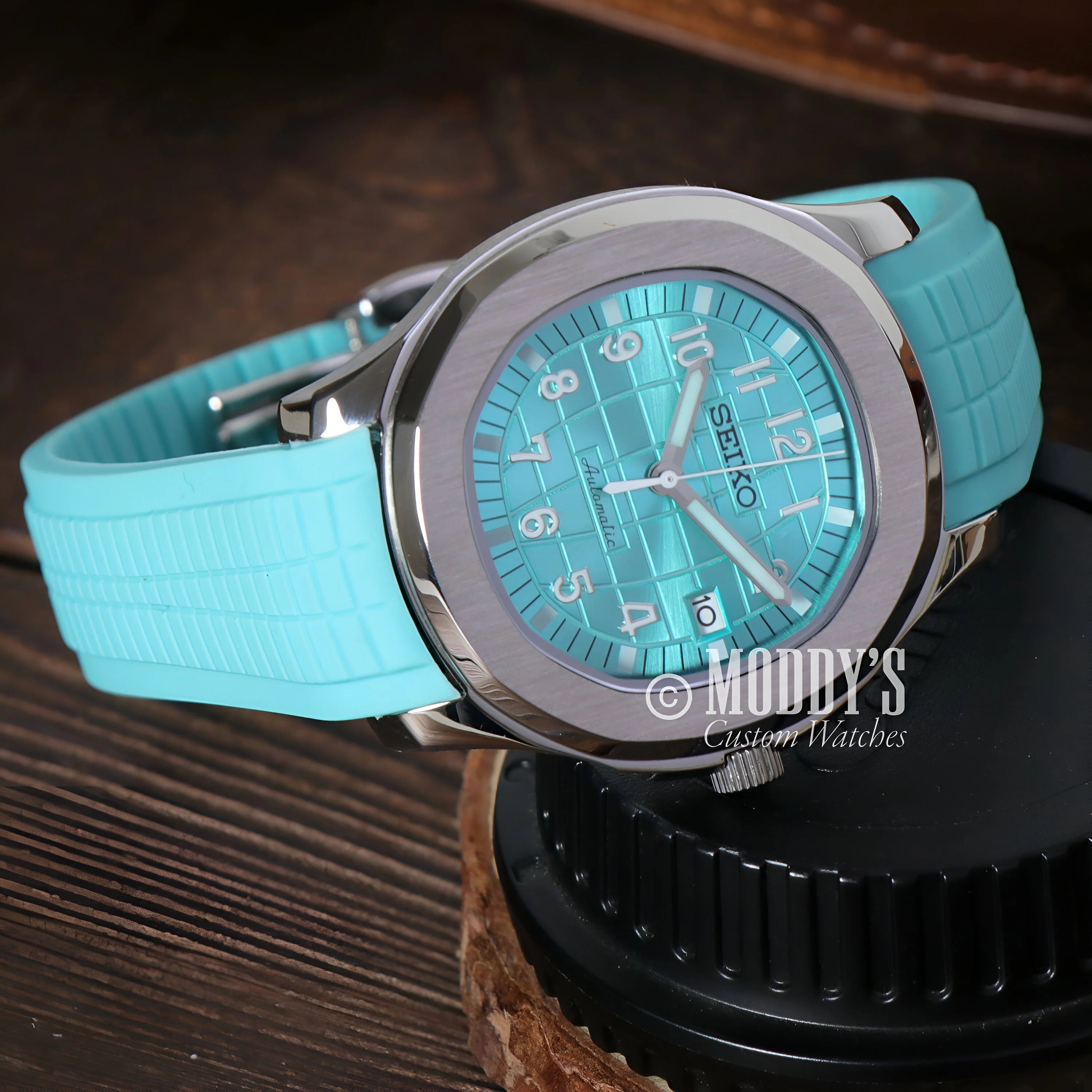 Seiko Mod Aquanaut Tiffany Metallic Blue Wristwatch With Turquoise Face And Rubber Strap
