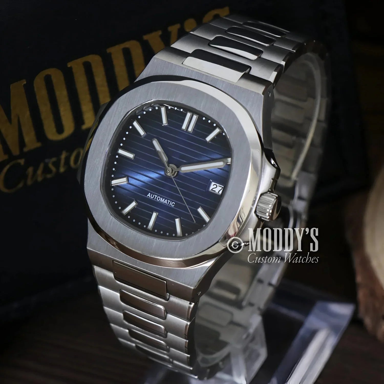 Silver automatic wristwatch Nautiko Royal Blue with NH35 automatic movement design