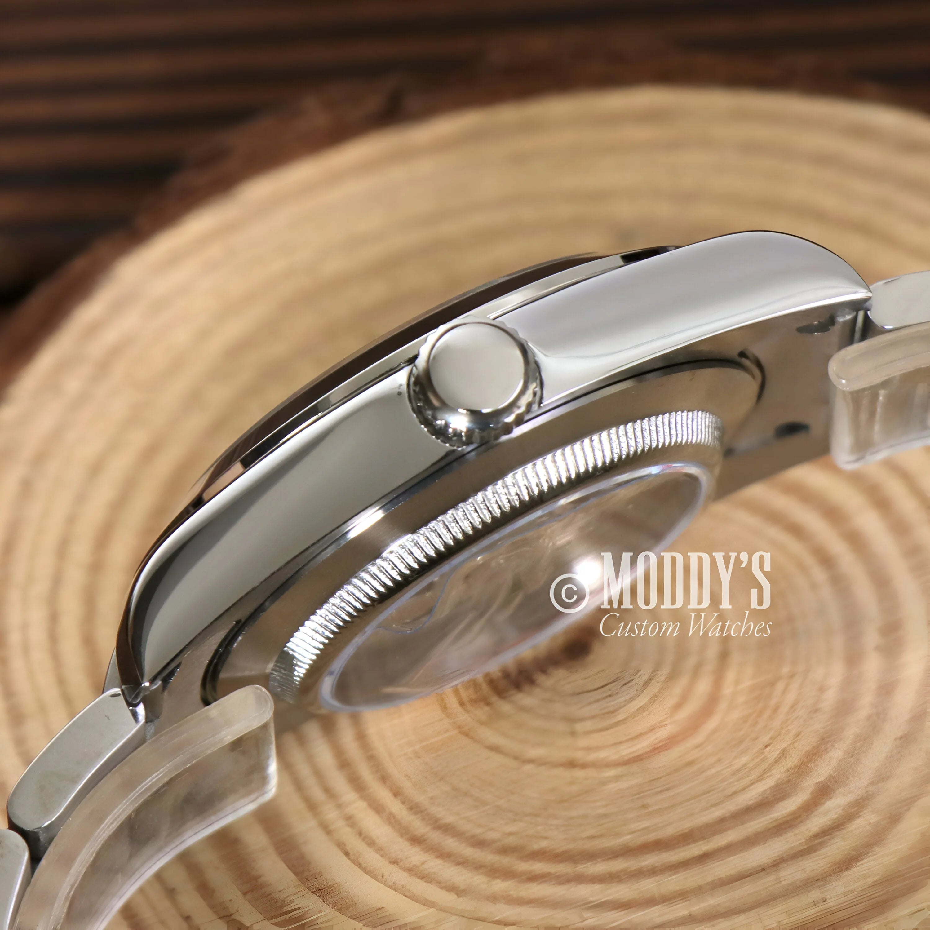 Sleek Silver Seiko Mod Oyster Wristwatch With Moddy’s Branding In Oysteiko Black Explorer