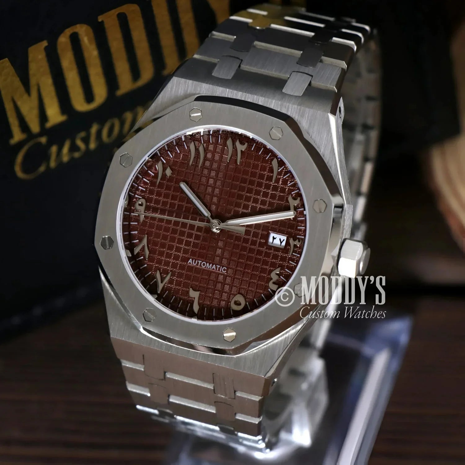 Silver-tone wristwatch with brown patterned face, Royal Seikoak, NH35 automatic movement