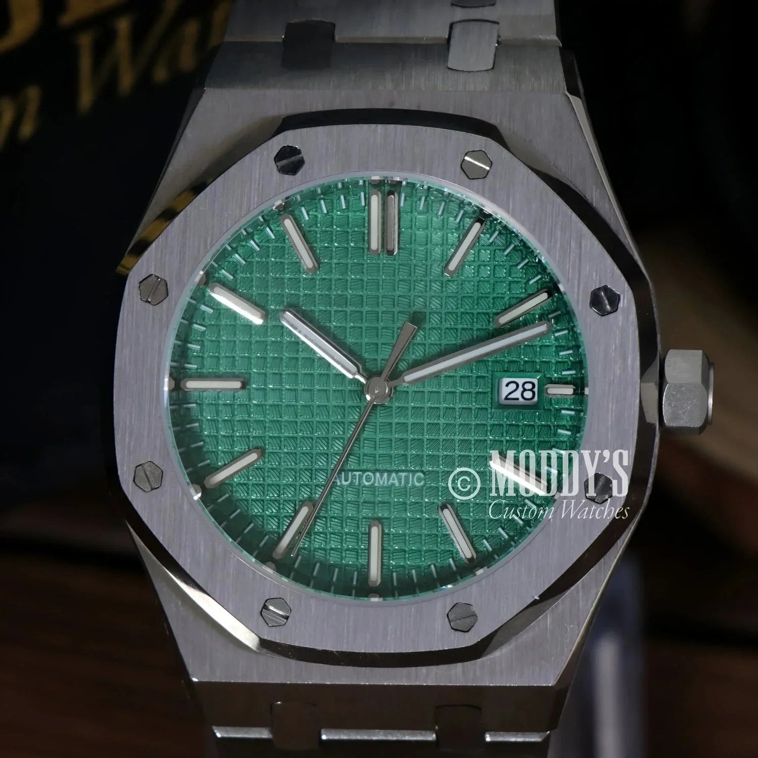 Green-faced stainless steel wristwatch Royal Seikoak with NH35 automatic movement