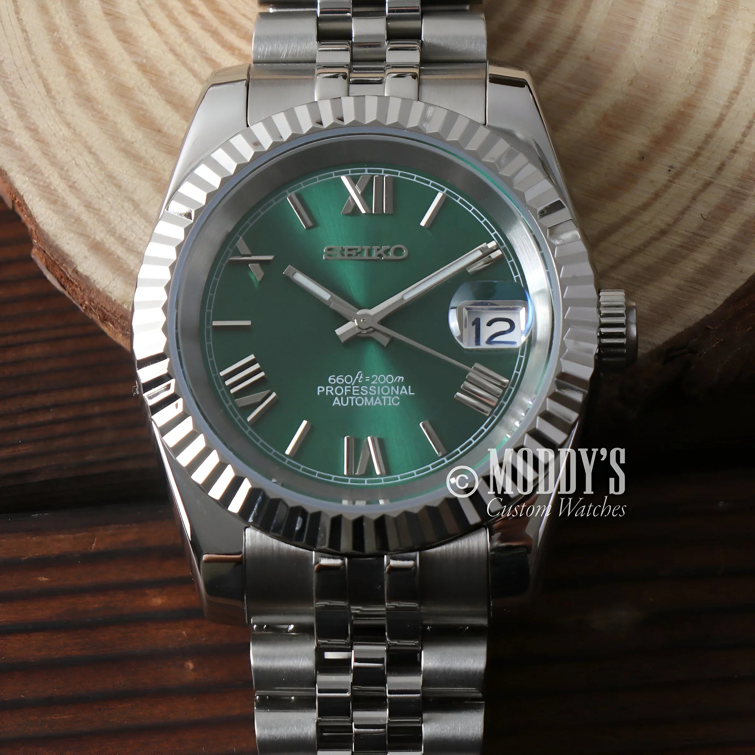 Seikojust Green Roman Watch With Green Dial On Wooden Table - Seiko Automatic Nh35