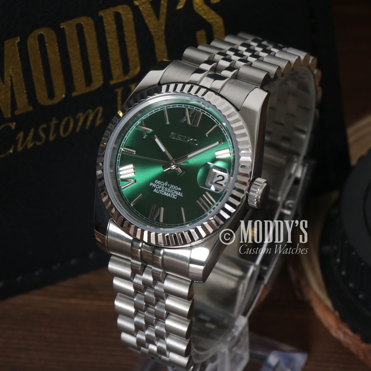 Seikojust Green Roman