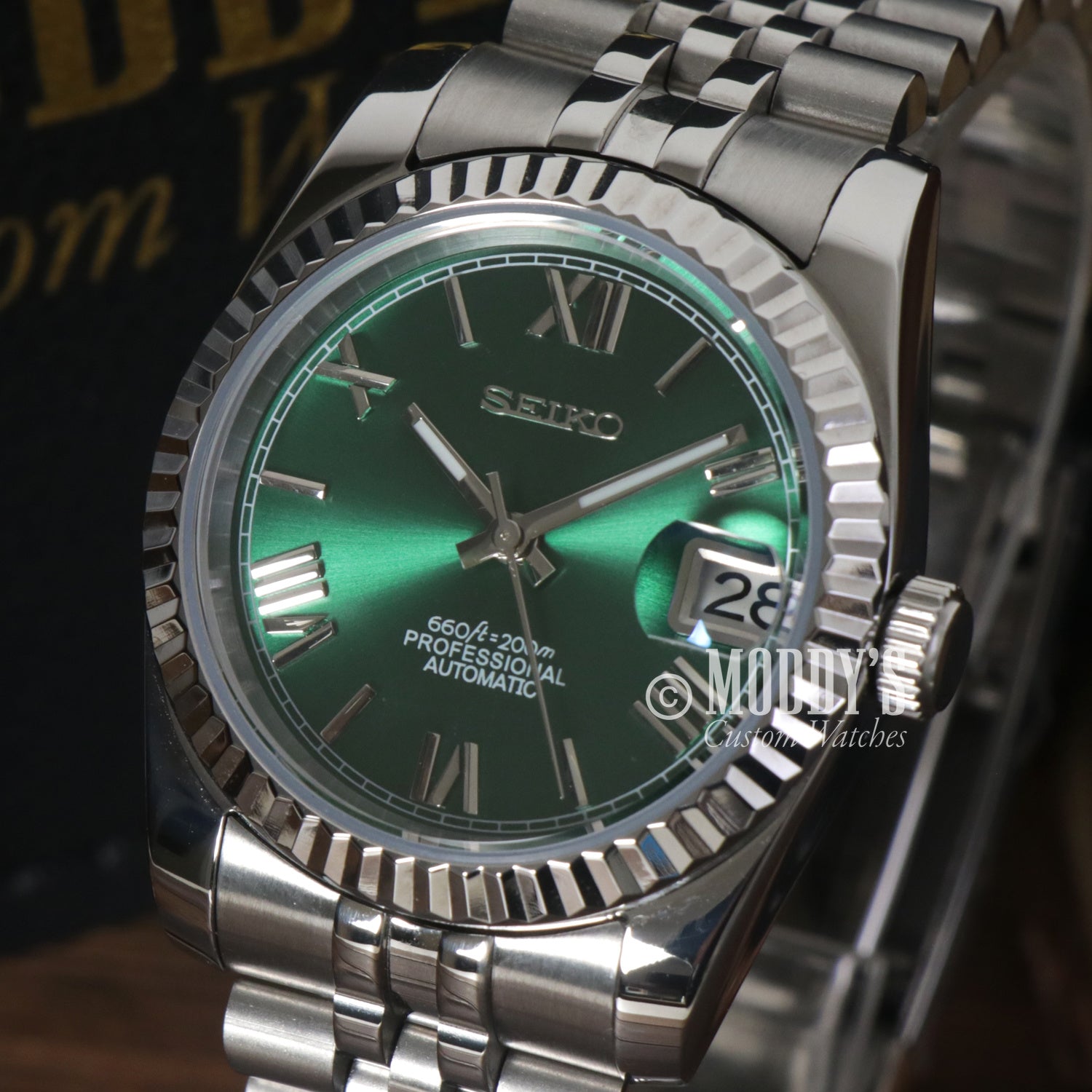 Seikojust Green Roman