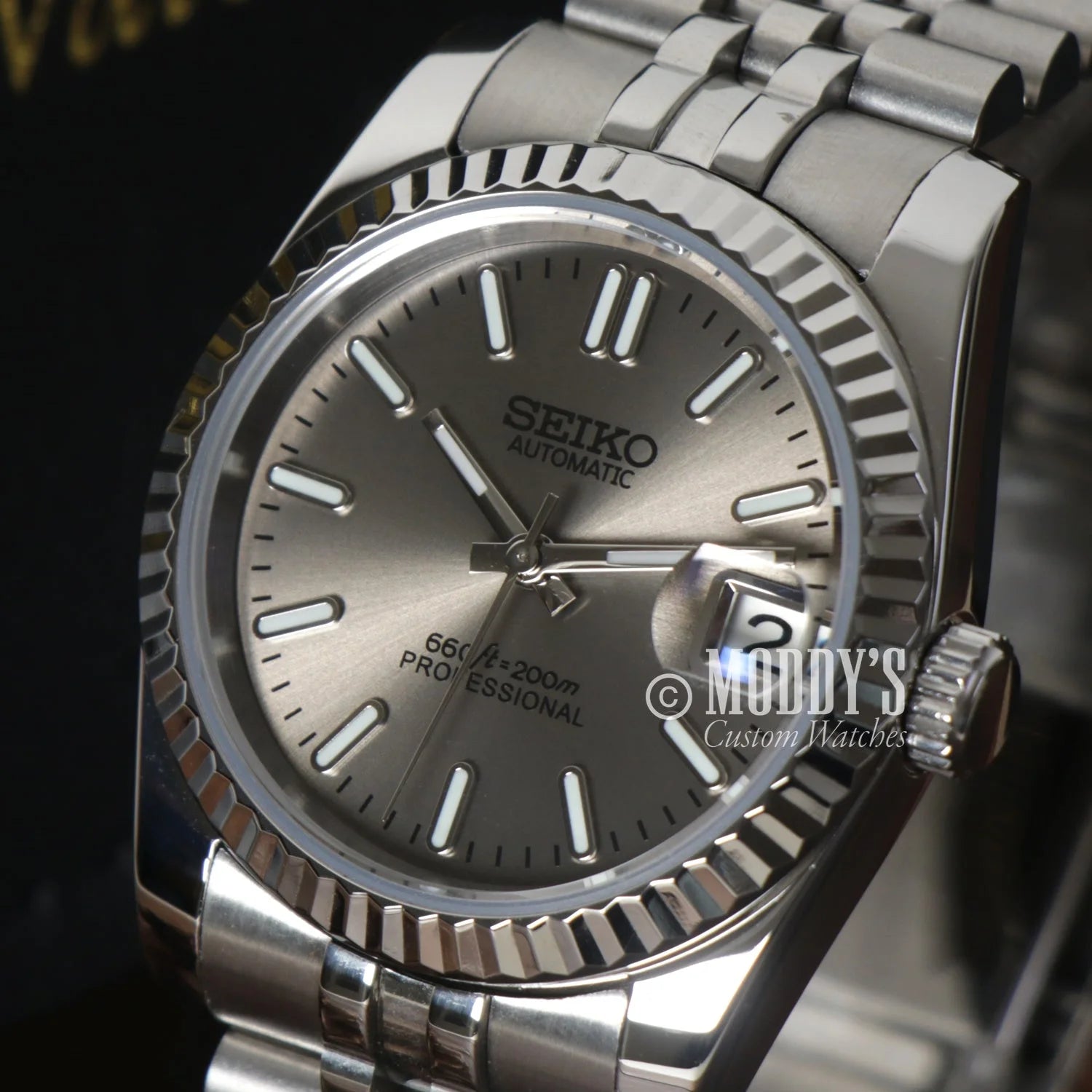 Stainless Steel Seikojust Champagne watch with NH35 automatic movement and fluted bezel