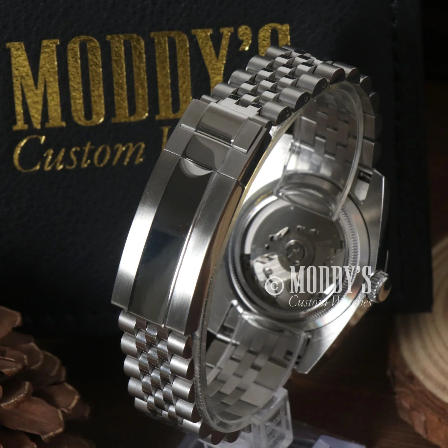 Silver Seikojust Roman Silver watch with Jubilee-style bracelet, a classic seiko mod datejust