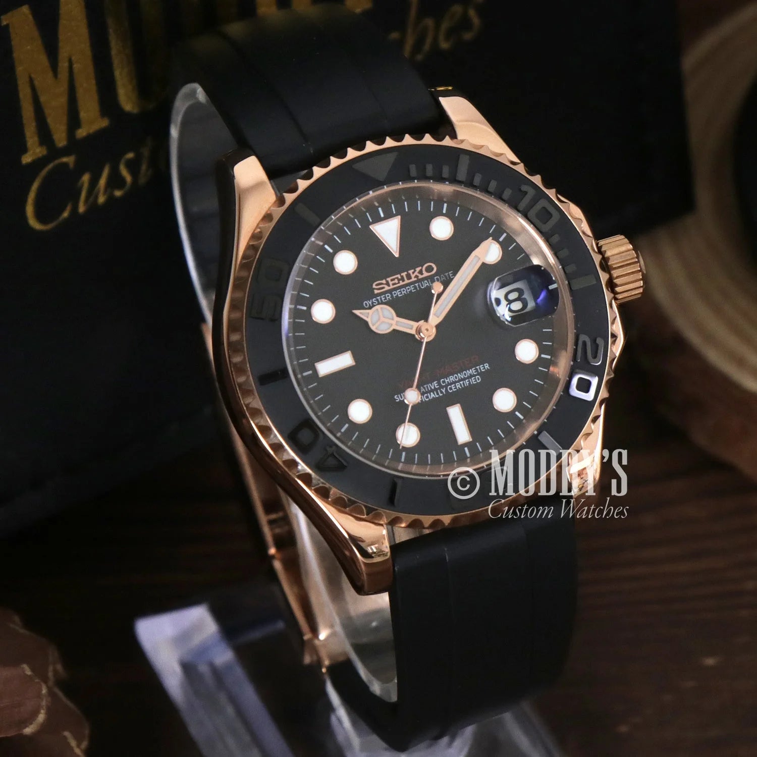 Rose Gold Seiko dive watch with black dial and rubber strap from Seikomarine collection