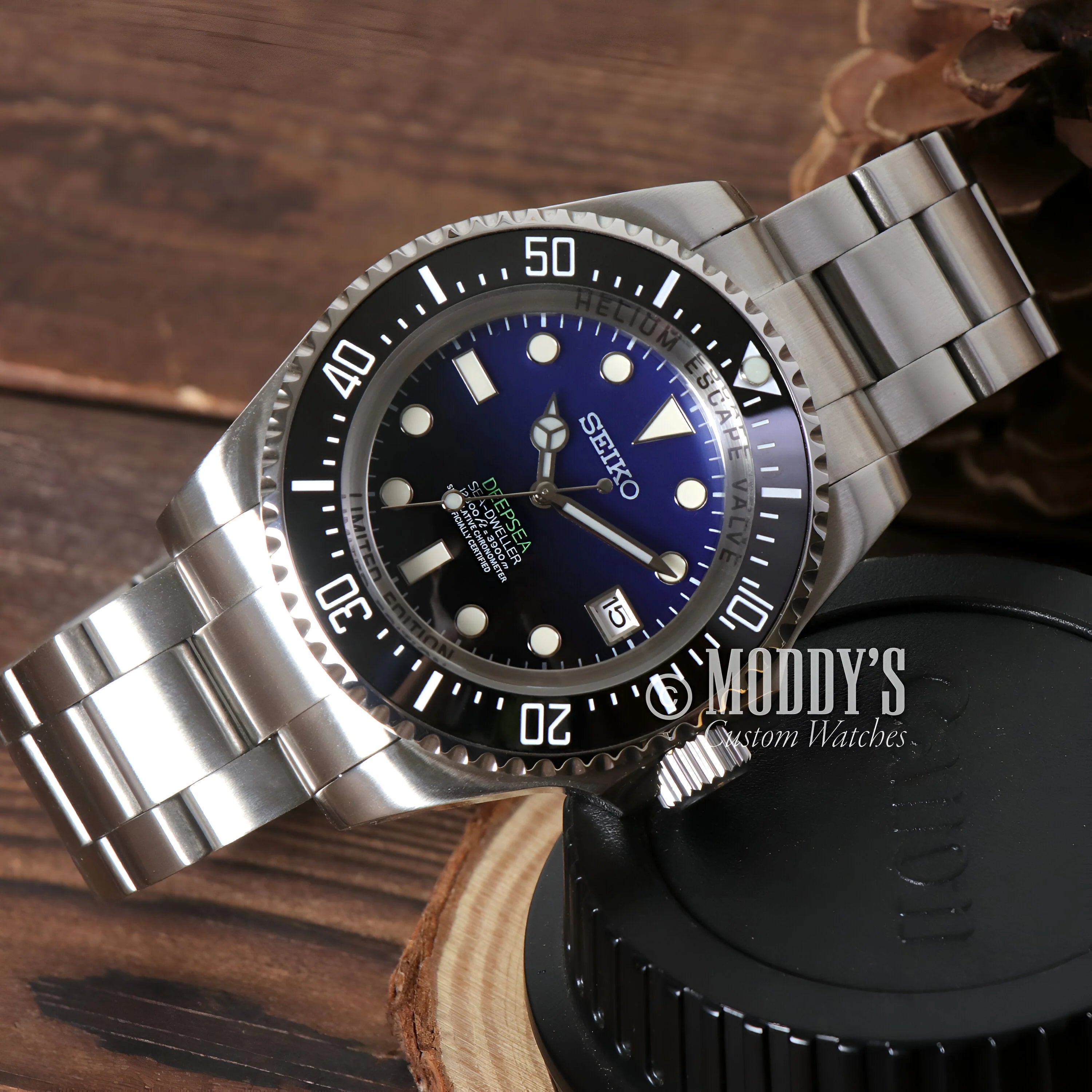 Stainless steel Seikomariner Deepsea dive watch with blue-black dial and NH35 automatic movement