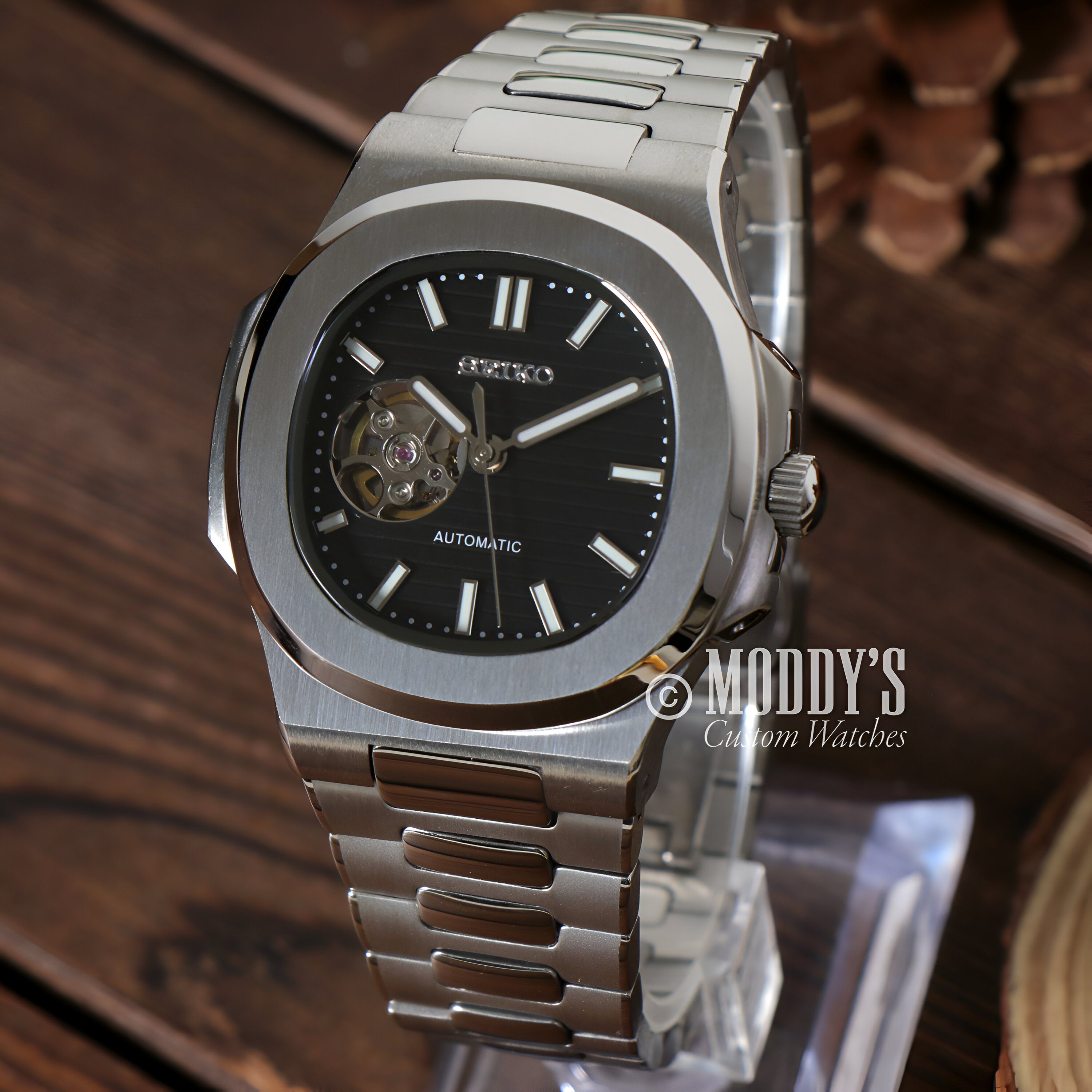 Seiko Mod Nautilus 41mm: NH38 Automatic Movement, 904L Stainless Steel,  Sapphire Glass, 10 ATM Water Resistance