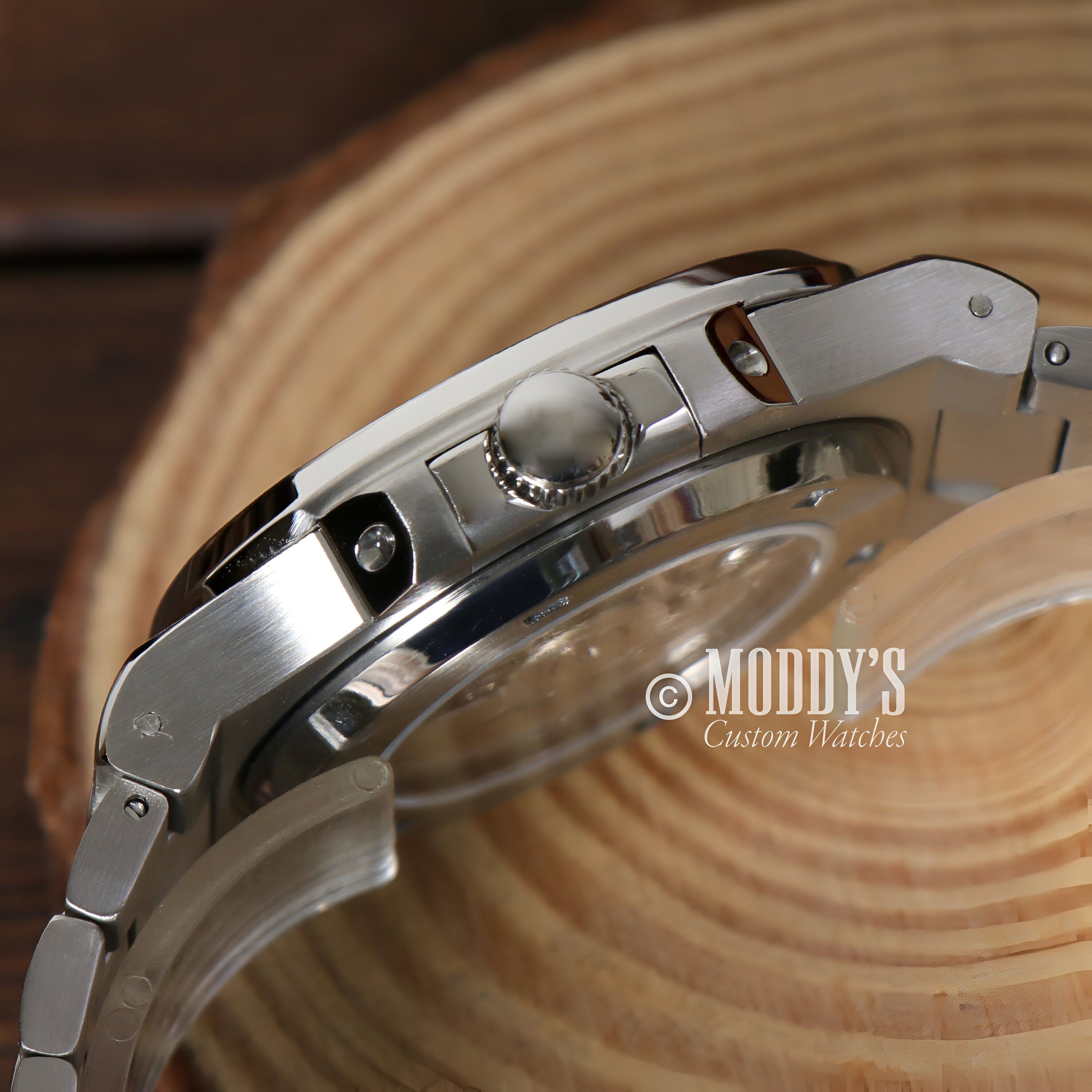 Seiko Mod Nautilus 41mm: NH38 Automatic Movement, 904L Stainless Steel,  Sapphire Glass, 10 ATM Water Resistance