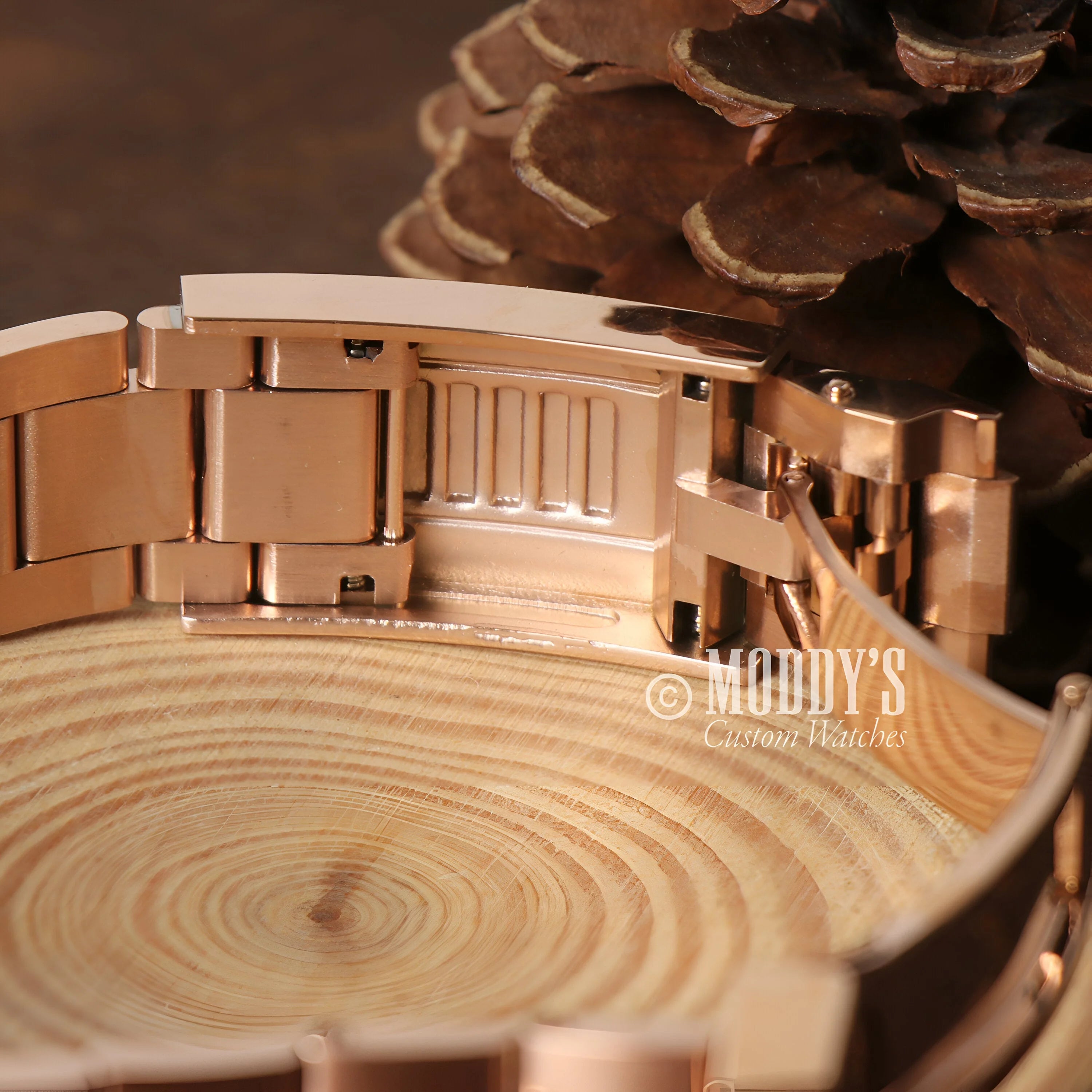 Rose Gold Watch With Wooden Dial, Visible Tree Rings In Seitona Rose Gold Rainbow Case